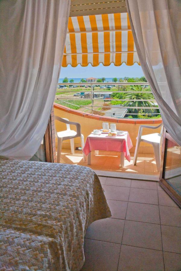 Rivadoro-spiaggia Ombrellone E Lettini-piscina-parcheggio 3* Martinsicuro