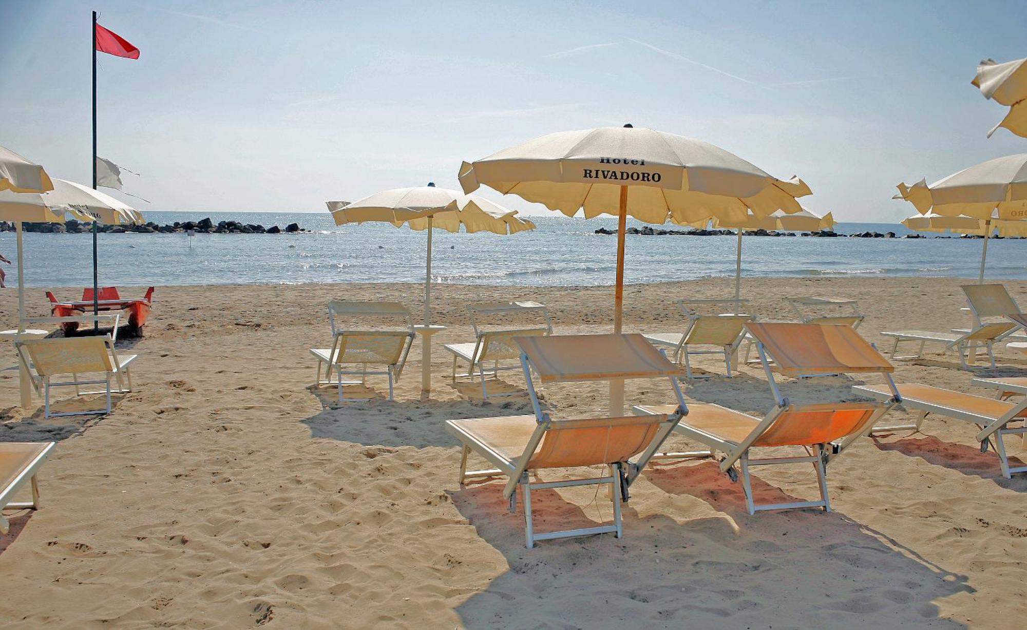 Hotel Rivadoro-spiaggia Ombrellone E Lettini-piscina-parcheggio 3*