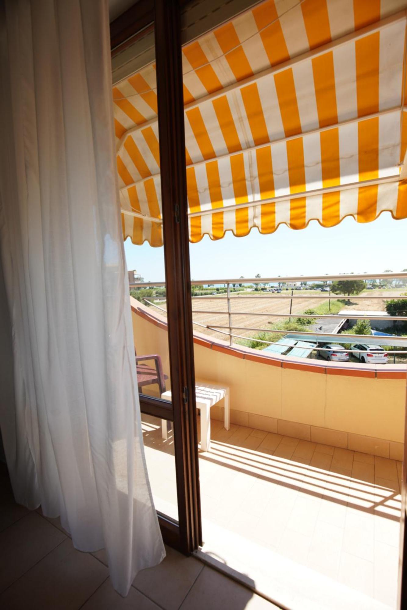 Hotel Rivadoro-spiaggia Ombrellone E Lettini-piscina-parcheggio Martinsicuro