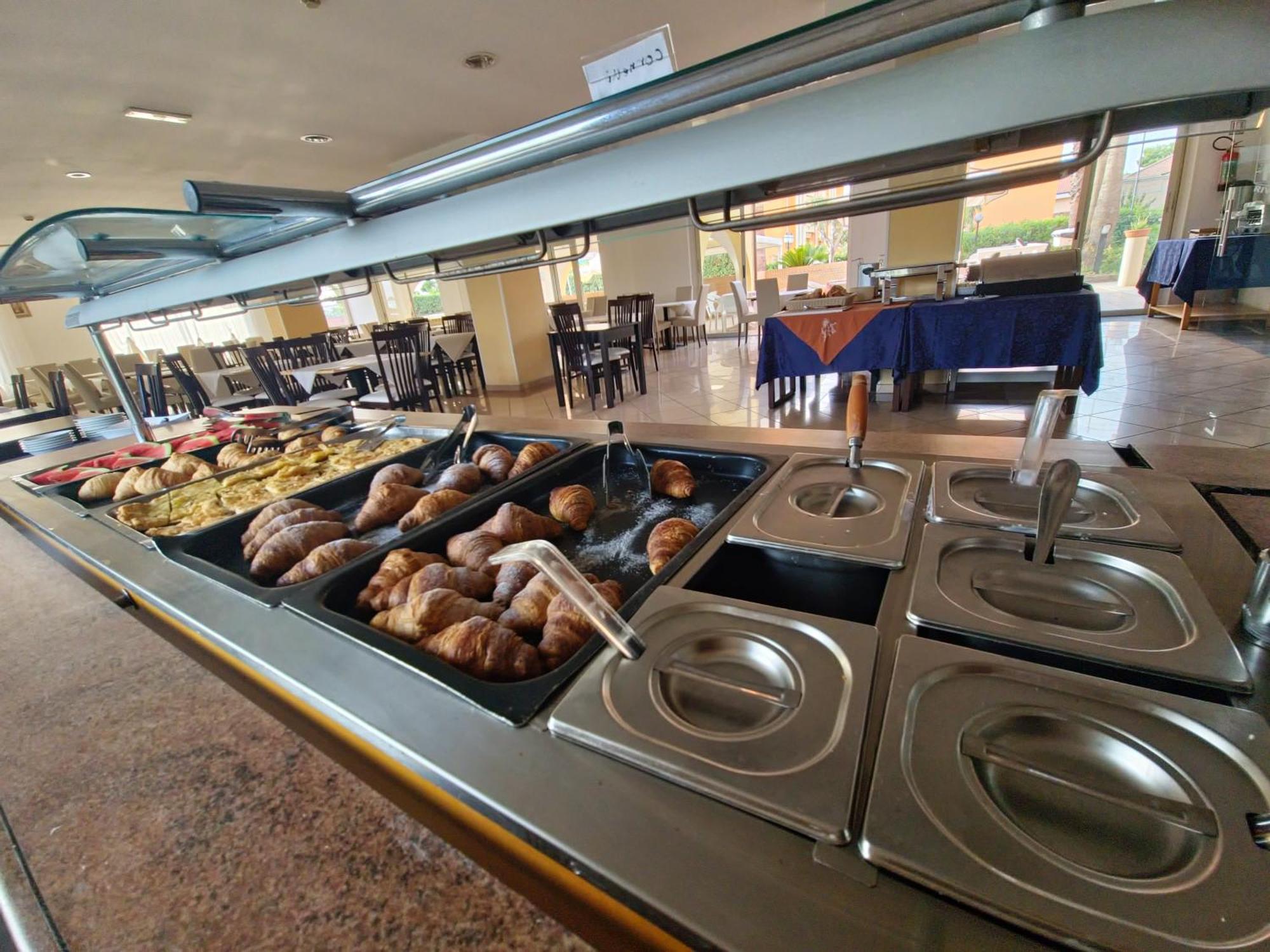 Rivadoro-spiaggia Ombrellone E Lettini-piscina-parcheggio 3*