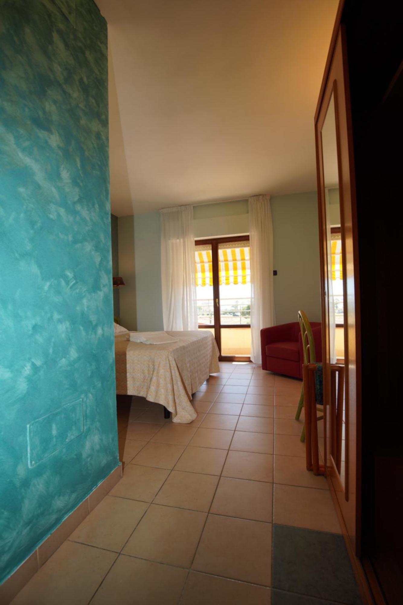 Hotel Rivadoro-spiaggia Ombrellone E Lettini-piscina-parcheggio