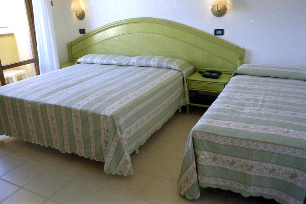 Hotel Rivadoro-spiaggia Ombrellone E Lettini-piscina-parcheggio 3*