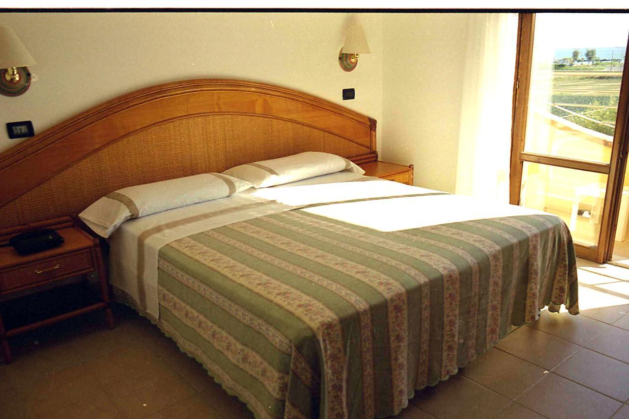 Hotel Rivadoro-spiaggia Ombrellone E Lettini-piscina-parcheggio 3*